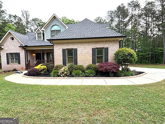 3rd image of 134 Sam Solomon Rd