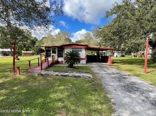 105 Iron Ave, Interlachen, FL 32148