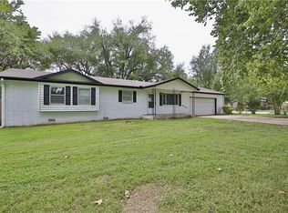 2409 Shady Grove Rd, Springdale, AR 72762