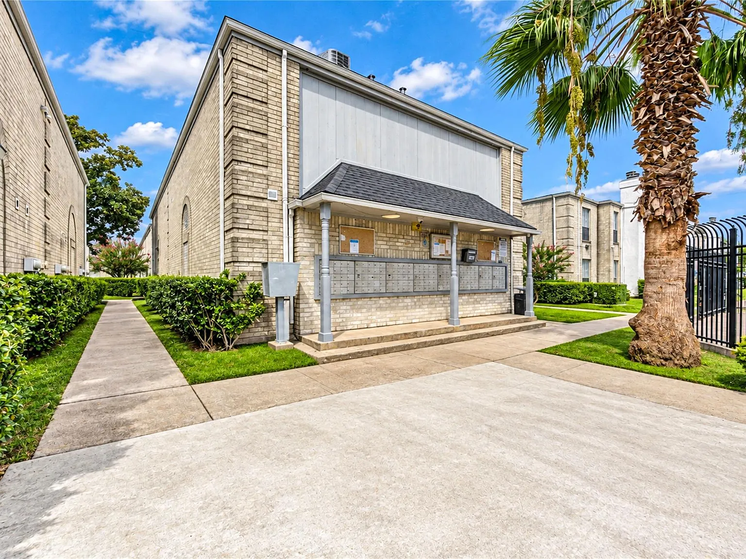 2 bed, 2.0 bath, 1092 sqft, $1,395 — Photo 4