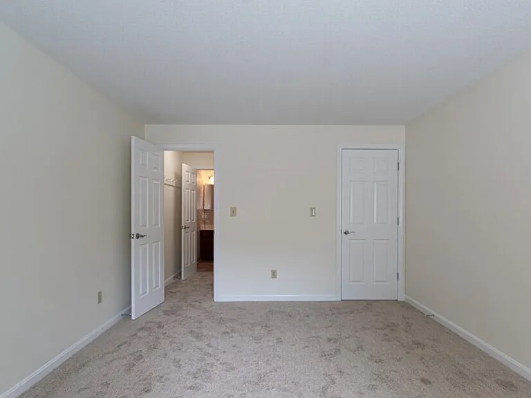 25 Greenview Dr — Photo 6