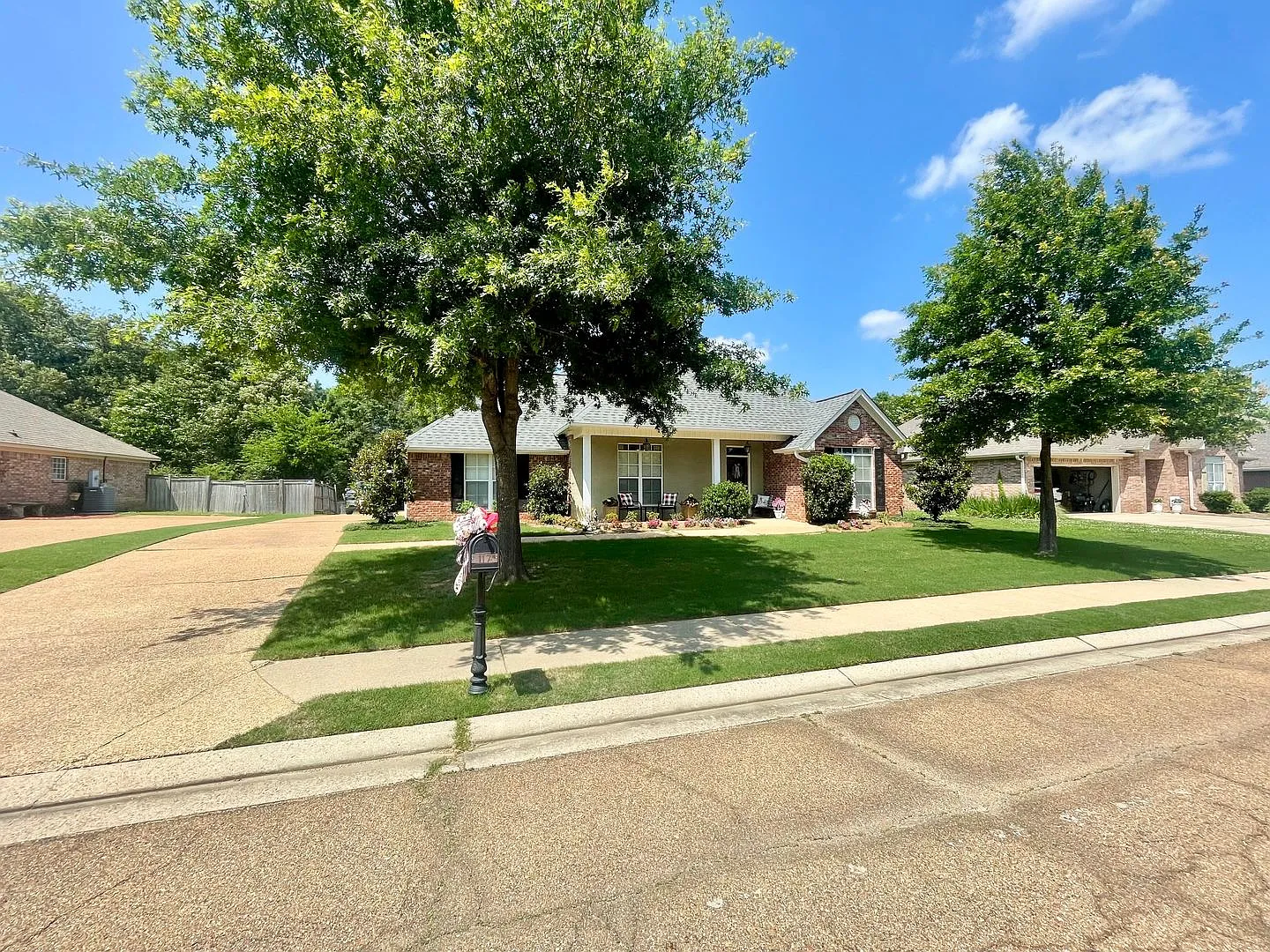 *Reduced Pricing & Move In Special* Beautiful Germantown School District Home In Ashbrooke — Photo 2