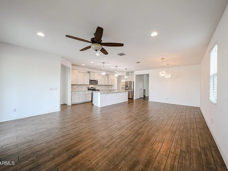 2306 E Branham Ln — Photo 9