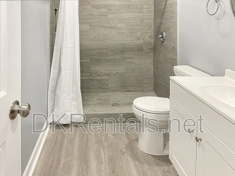 1745 Buckeye St SW #A — Photo 13