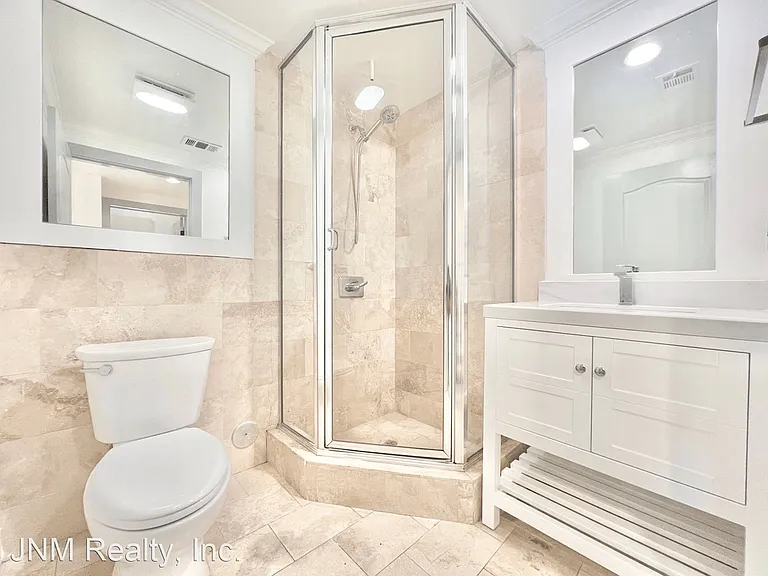 8411 De Longpre Ave #203 — Photo 9