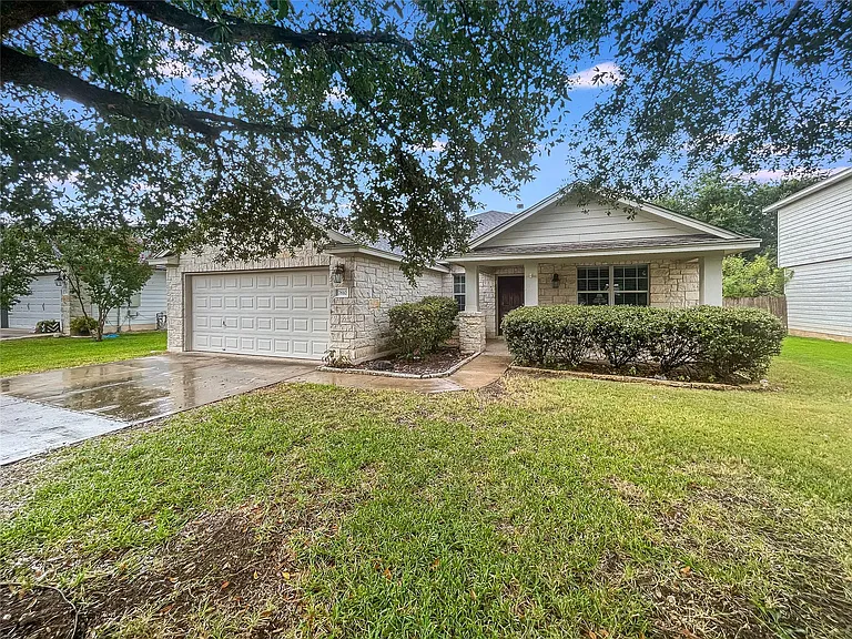 7810 Squirrel Hollow Dr — Photo 2