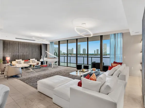 3300 NE 188th St APT 718, Aventura, FL 33180