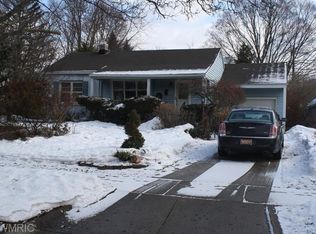 1736 Warwick Rd SE, East Grand Rapids, MI