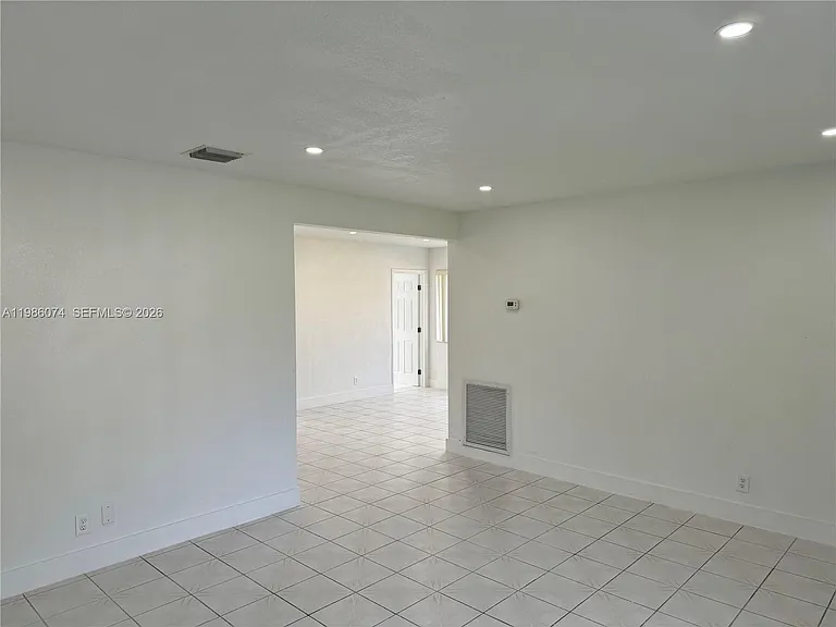 2400 N 57th Way — Photo 4