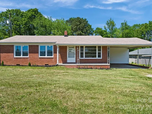365 E Doc Garris Rd #1, Lancaster, SC 29720