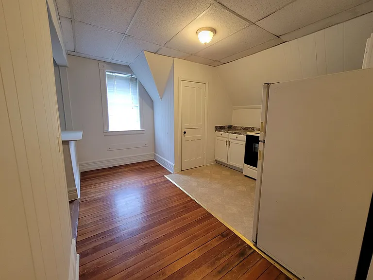 838 Union Street — Photo 4