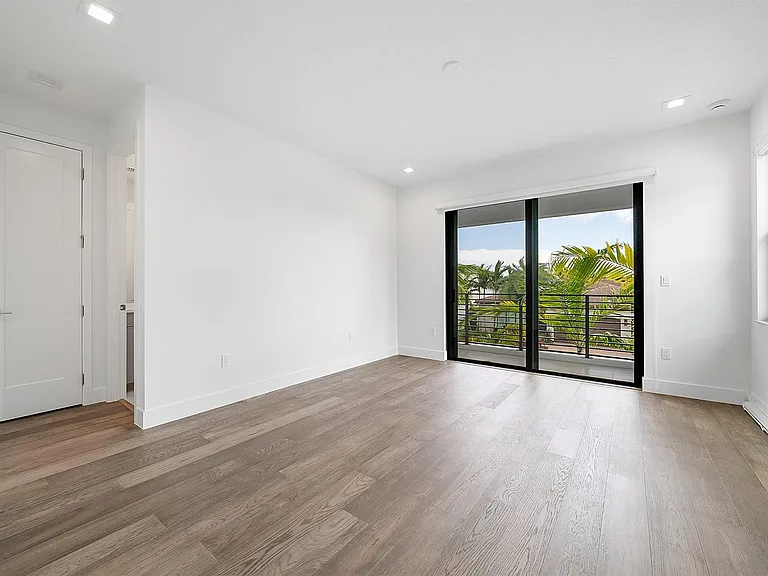 8561 Crystal Downs Ave — Photo 35