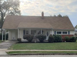 1504 Wogan Rd, York, PA 17404