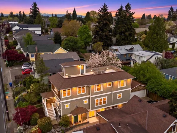 400 NE 50th Street, Seattle, WA 98105