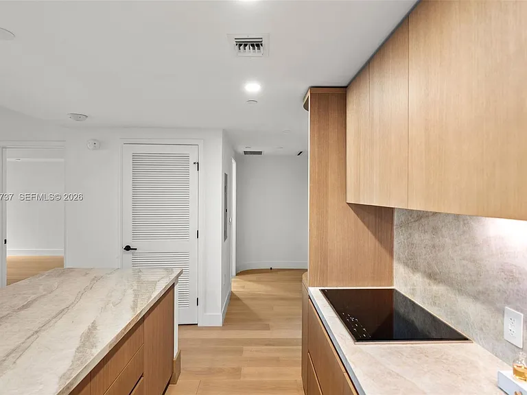 1176 97th St #302 — Photo 12