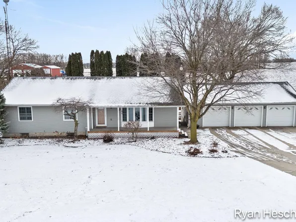 8275 Grand River Ave, Saranac, MI 48881