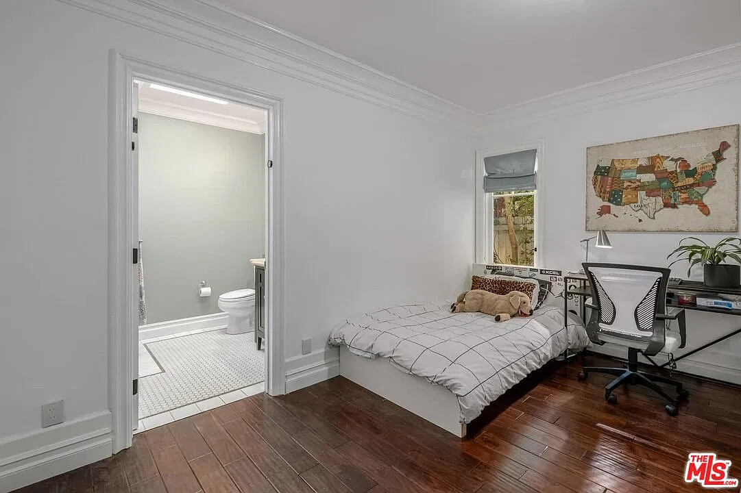 3 bed, 4.0 bath, 2255 sqft, $9,495 — Photo 4
