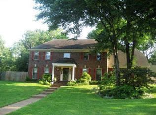 8349 Misty Creek Dr, Germantown, TN 38138