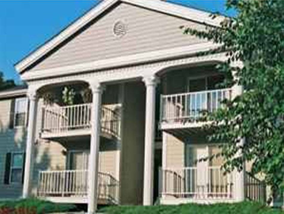 1st image of 4233 Heritage Woods Dr APT E