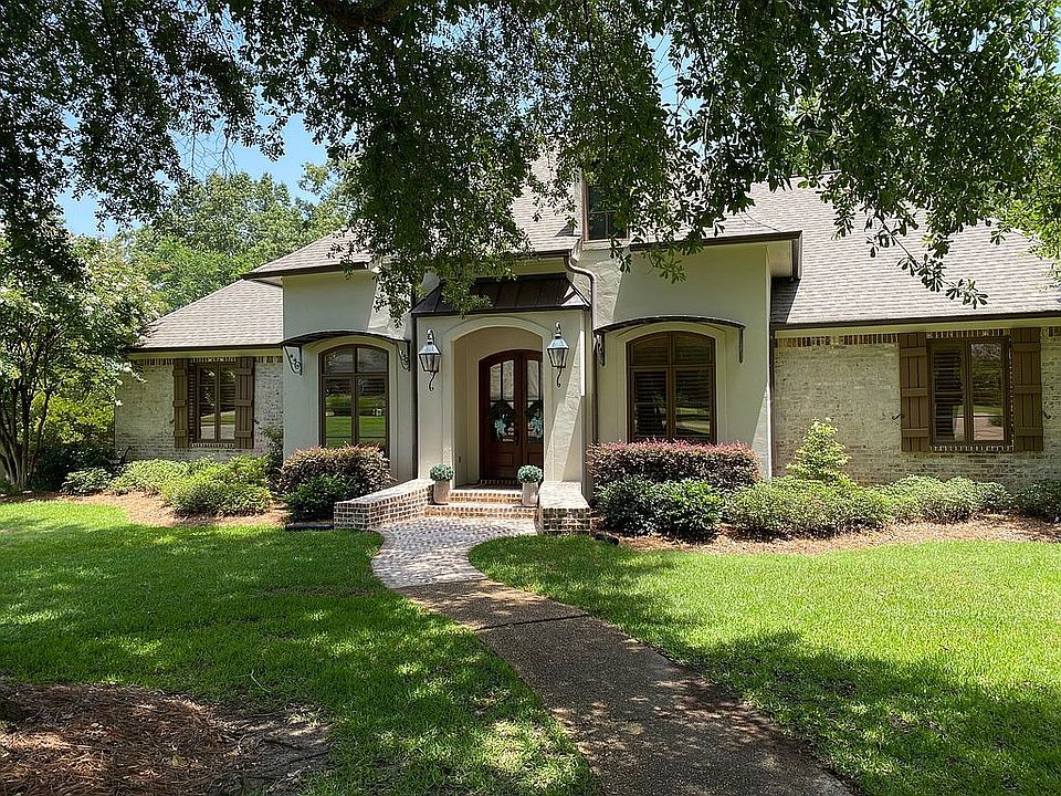 1st image of 113 Wildwood Dr