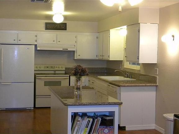 3rd image of 7742 Quincewood Cir