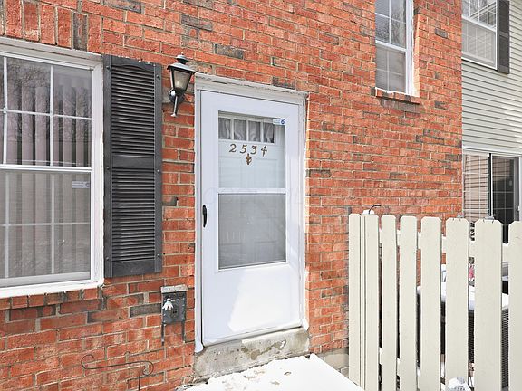 4th image of 2534 Home Acre Dr #34