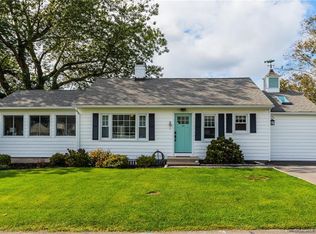 19 Saltaire Dr, Old Lyme, CT 06371