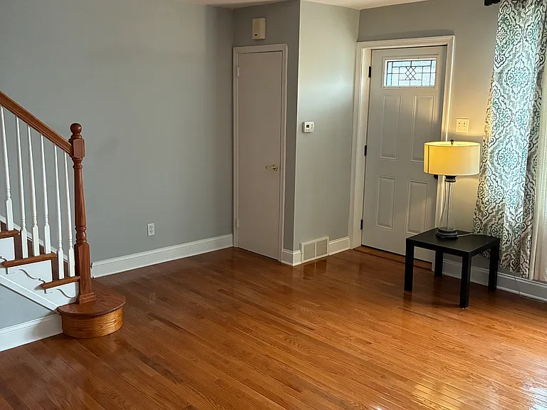 3451 Ainslie St — Photo 2