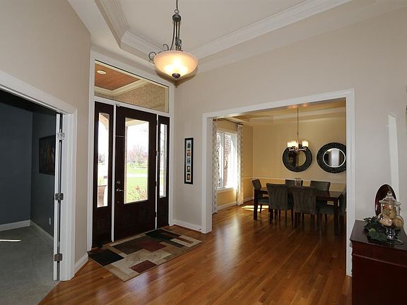 3rd image of 8378 Sweet Briar Ct
