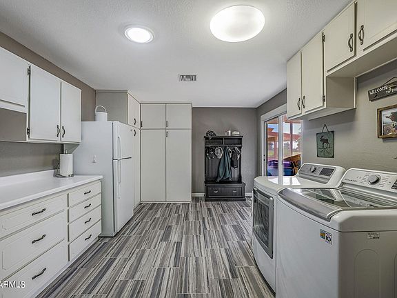 4th image of 19446 N Willowcreek Cir