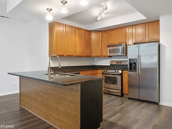 4th image of 6119 N Hoyne Ave APT 1N