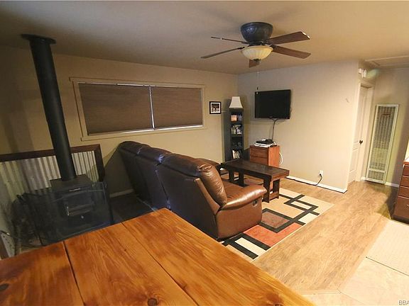 4th image of 808 E Angeles Blvd