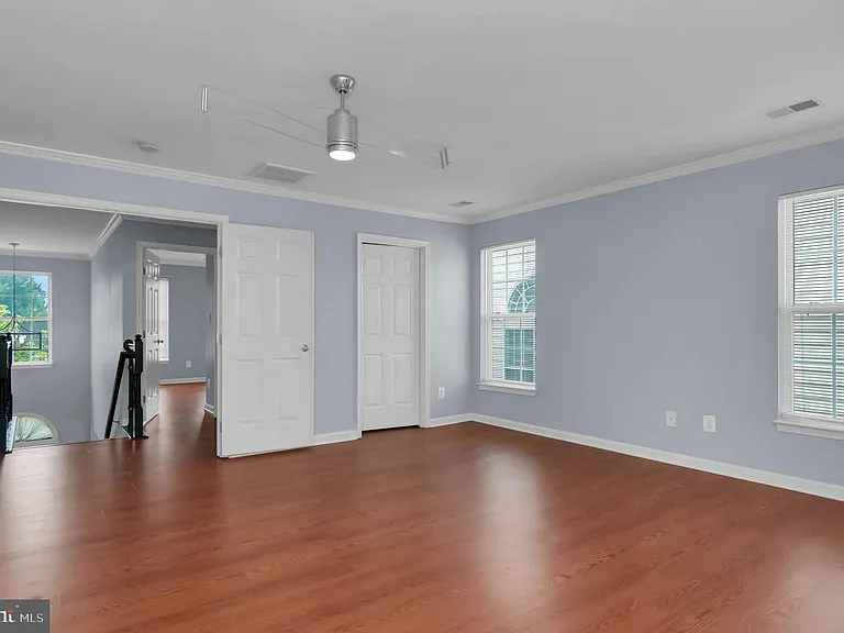 2548 Port Potomac Ave — Photo 22