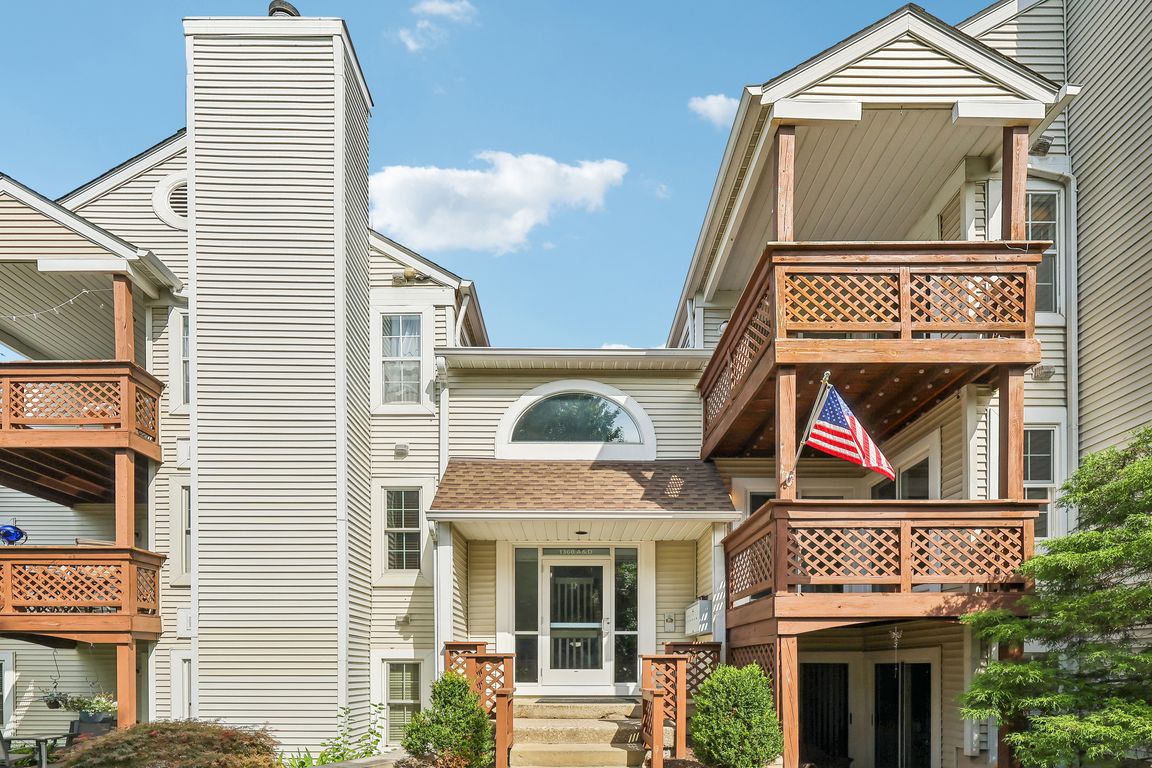 Cedarwood Dr D2-S2708-001.jpg
