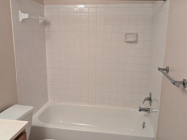 221 Lake Brook Cir #208 — Photo 10