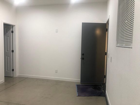 3rd image of 1132 E 6th St