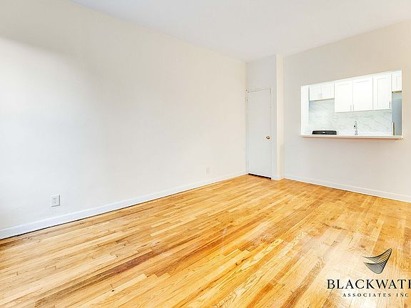 4th image of 1834 2nd Ave #6
