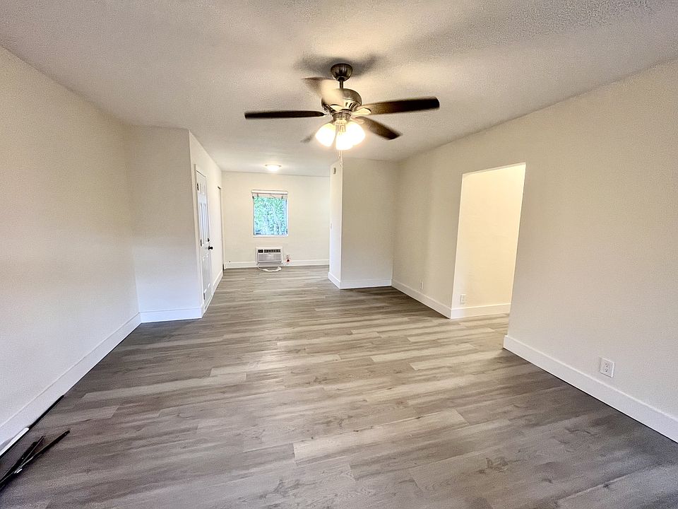 1st image of 2255 NE 51st St #B1