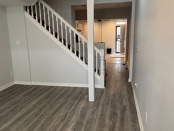4th image of 1825 E Federal St