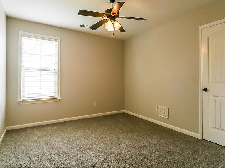 4694 W Dublin — Photo 10