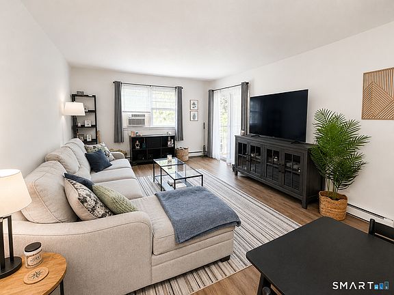 5th image of 308 Meadowside Road #306