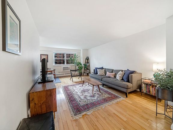 3rd image of 122 Ashland Pl APT 10L