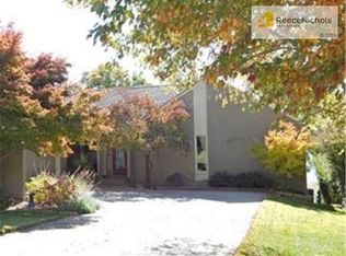 432 N Winnebago Dr, Lake Winnebago, MO 64034