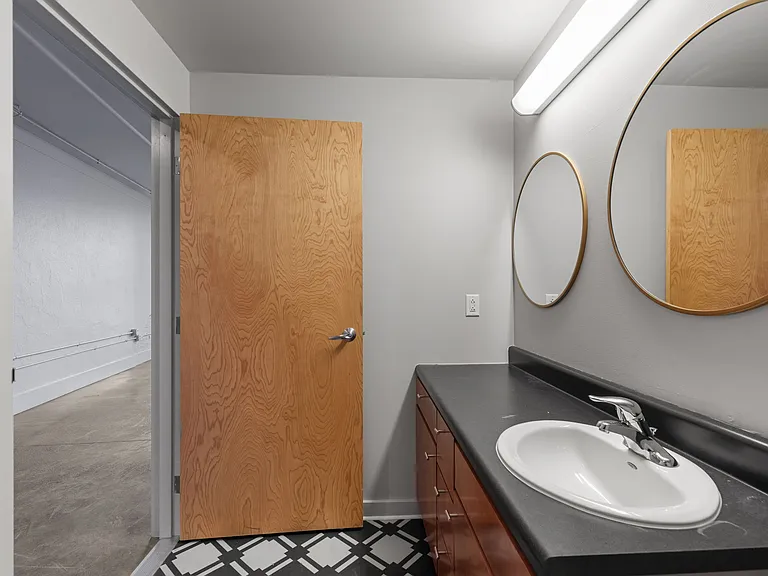 1006 Olive St #602 — Photo 9