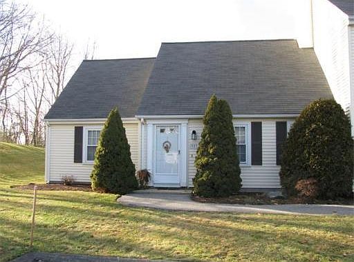 1st image of 903 Forest Park Dr