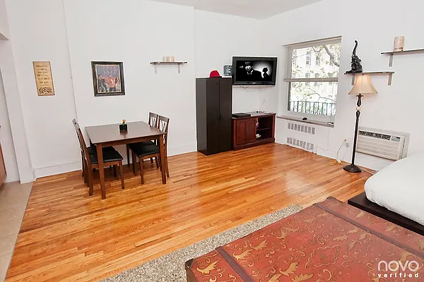 Rented by NOVO | media 41