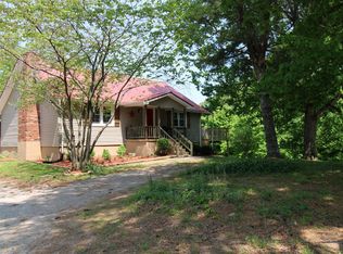 2106 Jock Rd, Bee Spring, KY 42207