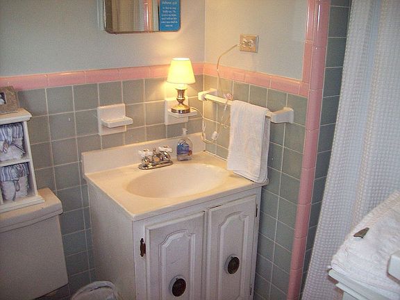 master bath - looks like a SPA!