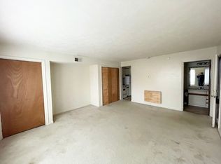 18 Pacific Dr, Hampton, VA 23666