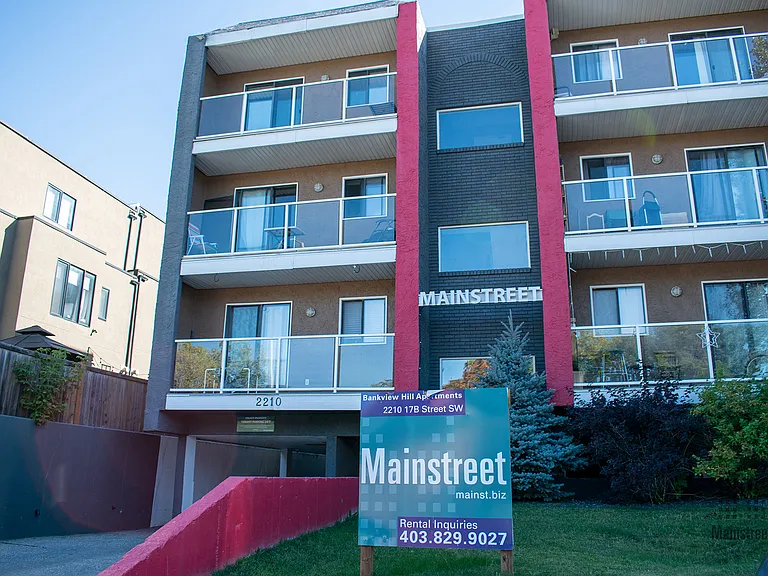 2210 17b St SW — Photo 16
